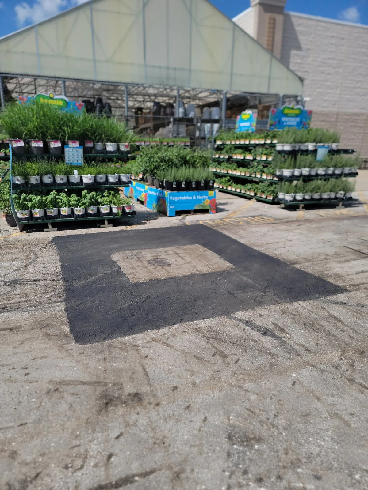 Commercial pothole repair in Raymore, MO
