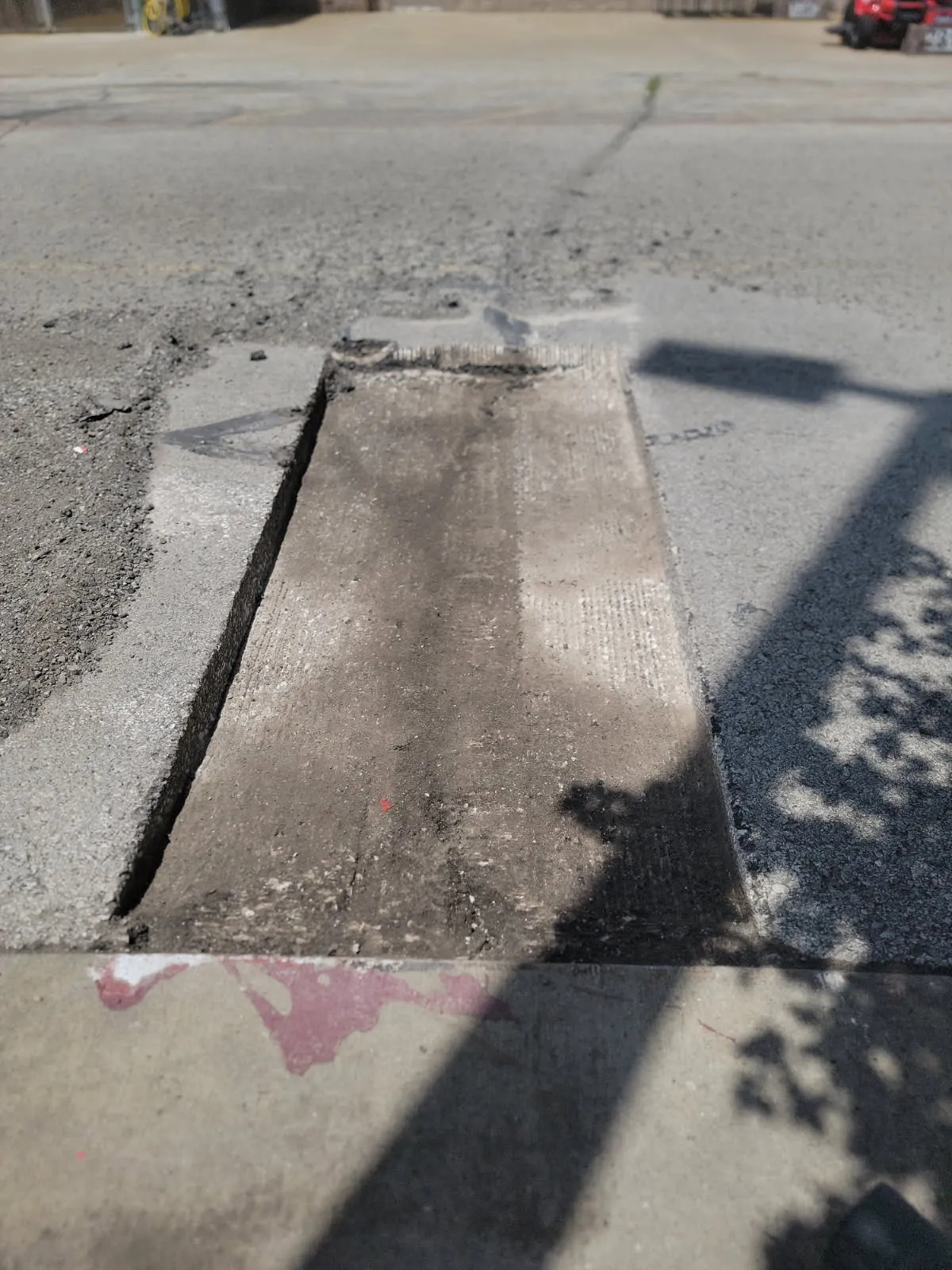 Professional concrete repair near Gladstone
