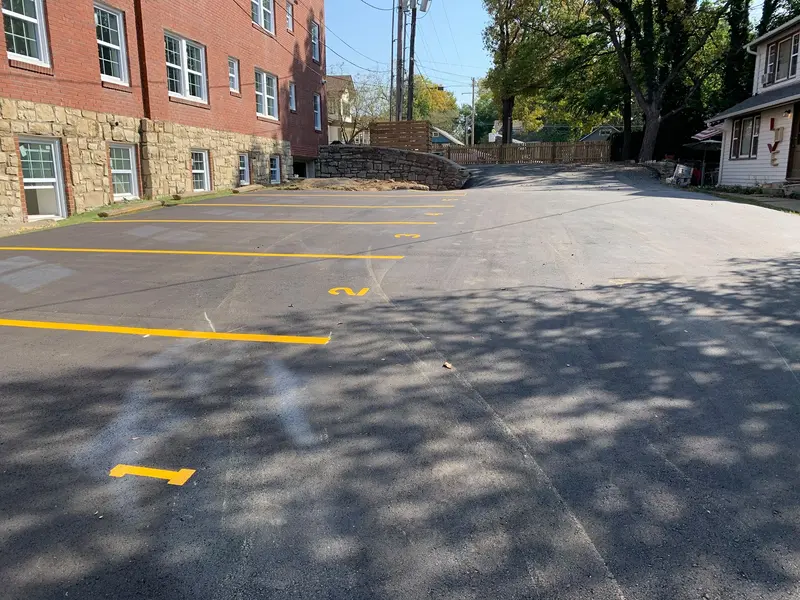Apartment complex and HOA paving in Kansas City