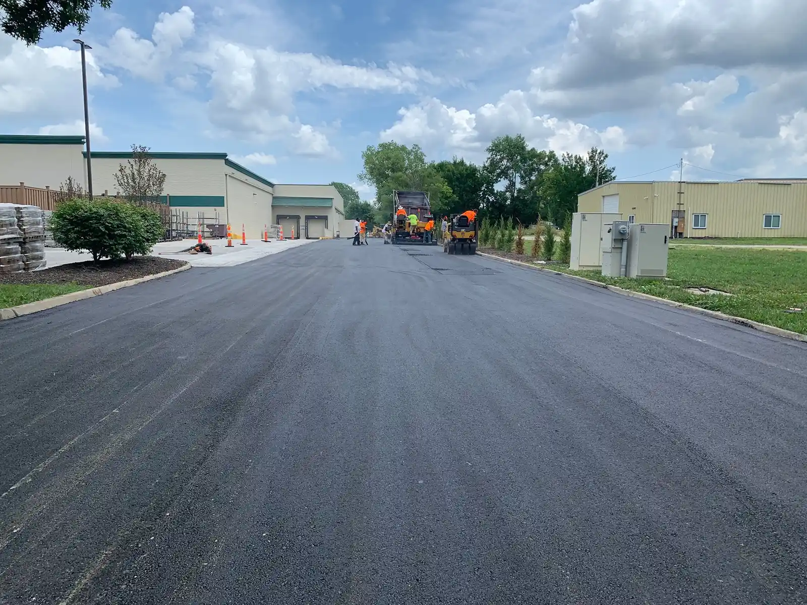 Commercial new asphalt paving work in Independence